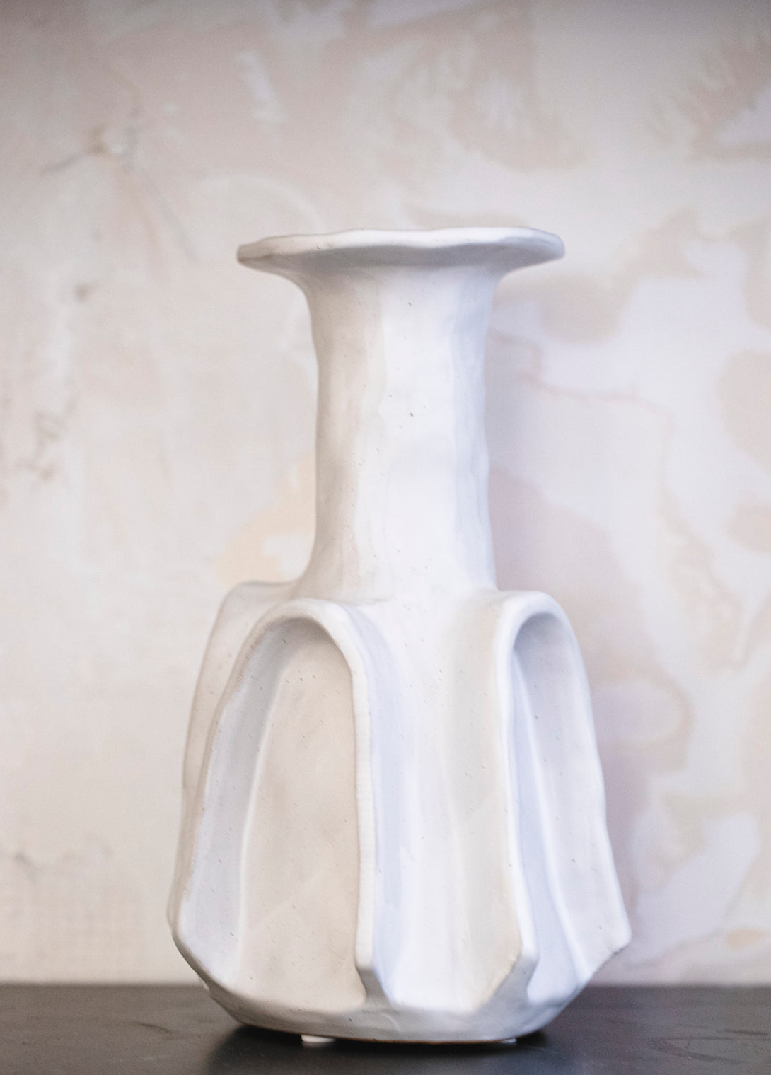 Billy white vase 02