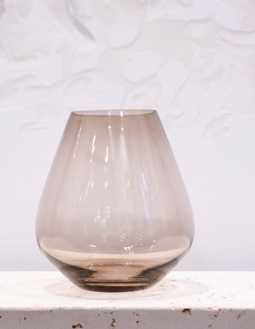 Medium shiny amber vase